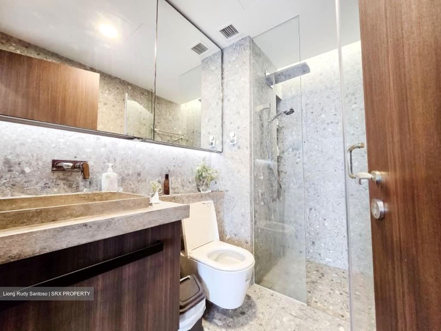 One Pearl Bank (D3), Apartment #560585001